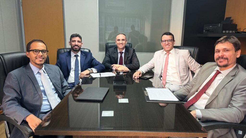 Equipe - Flora, Matheus & Mangabeira Sociedade de Advogados